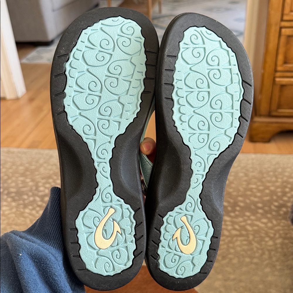 OLUKAI Womens Obama Light Blue Flip Flops Sandals Beach Summer Spring SZ 10 - Picture 8 of 10
